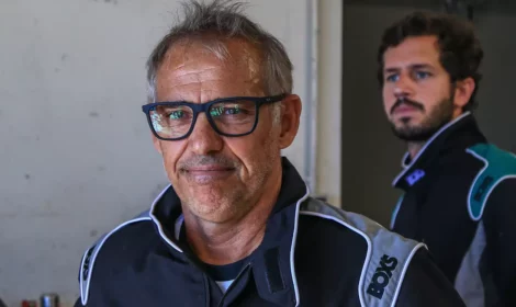 “Jules a sauvé des vies”: On a rencontré Paul Belmondo dans le paddock du Marathon de karting Jules-Bianchi au Castellet